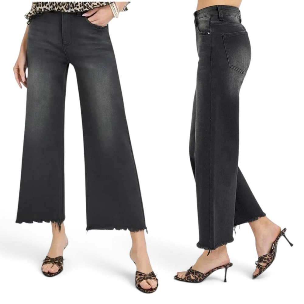 Risen Wide Leg High Waisted Jean Womens 29/9 (Fits as 27) Black Raw Hem Cropped